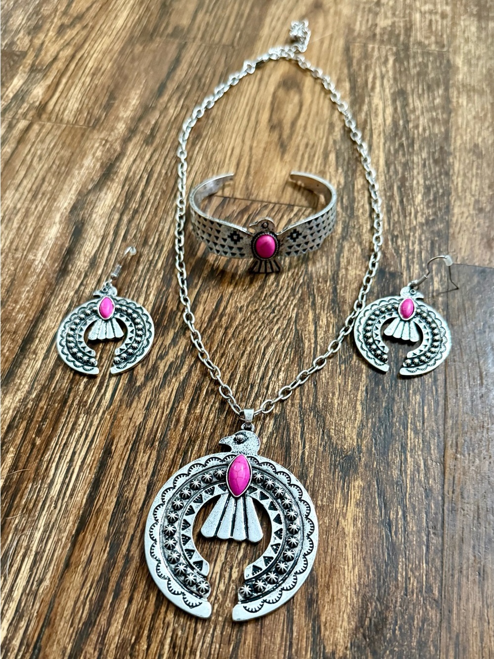 Silver-Tone Pink Stone Navajo-Inspired Thunderbird‎ Necklace, Bracelet & Earring